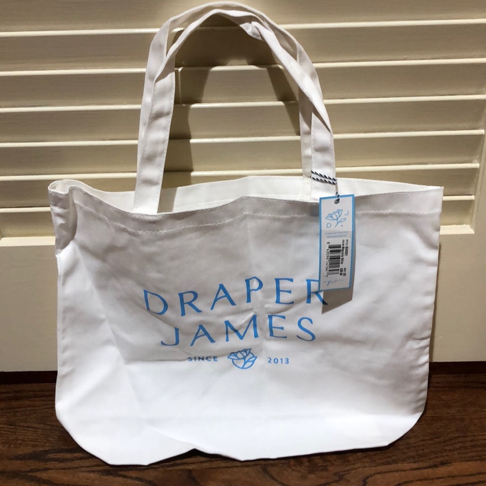 ⏰DONATED 12/7 - Draper James tote